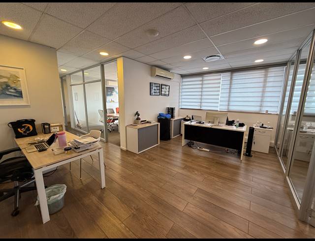 284M² OFFICE TO LET IN ROSEBANK